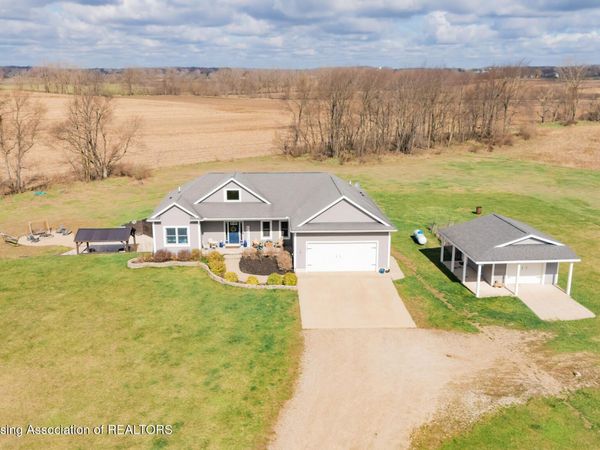 5682 Joshua Drive, Eaton Rapids, MI 48827