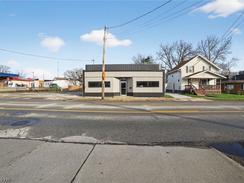 161 E Main Street, Geneva, OH 44041 Photo 2