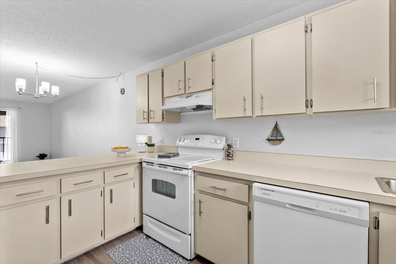 6033 34th Street W, Unit 28, Bradenton, FL 34210 Photo