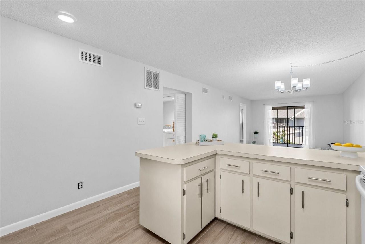 6033 34th Street W, Unit 28, Bradenton, FL 34210 Photo