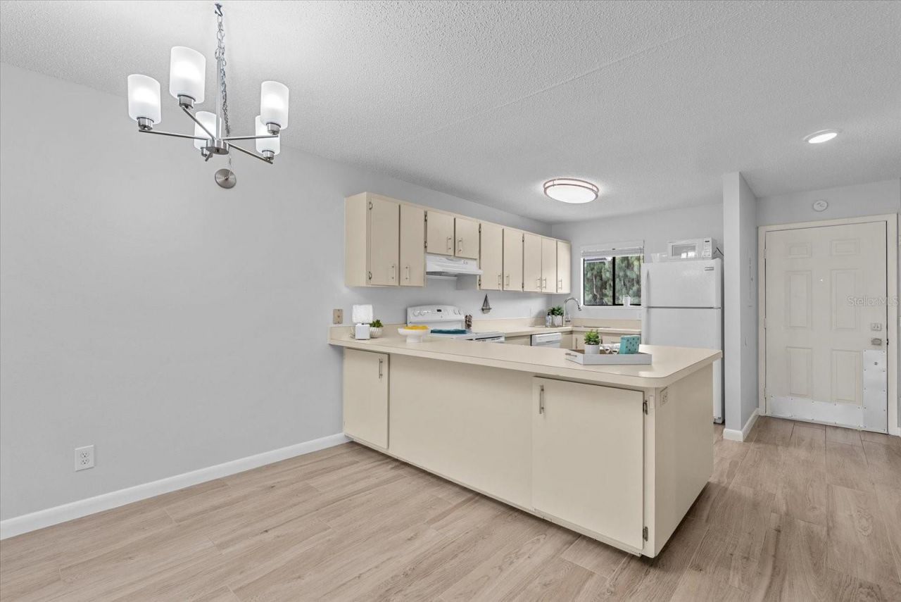 6033 34th Street W, Unit 28, Bradenton, FL 34210 Photo