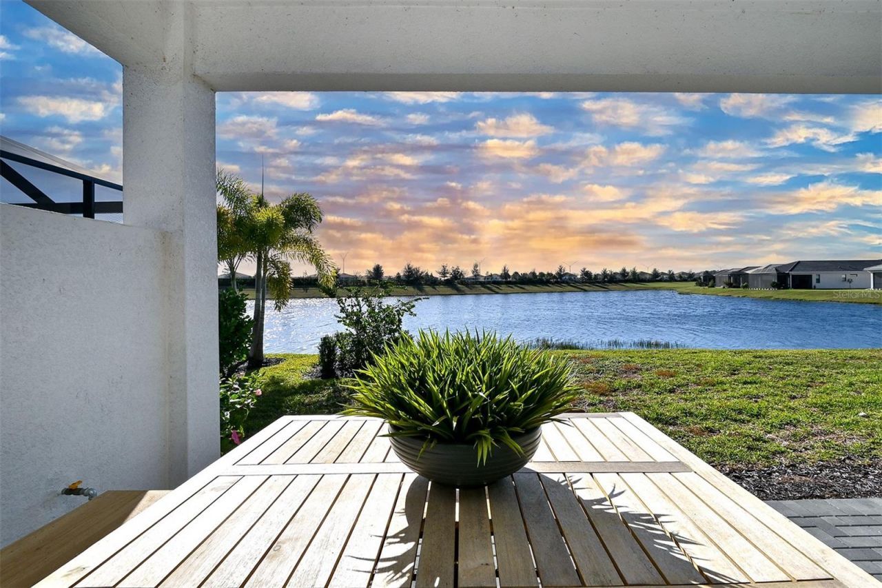 17022 Cresswind Terrace , Lakewood Ranch, FL 34211 Photo