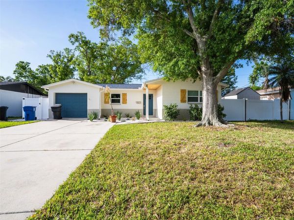 300 84TH AVENUE NE, ST PETERSBURG, FL 33702