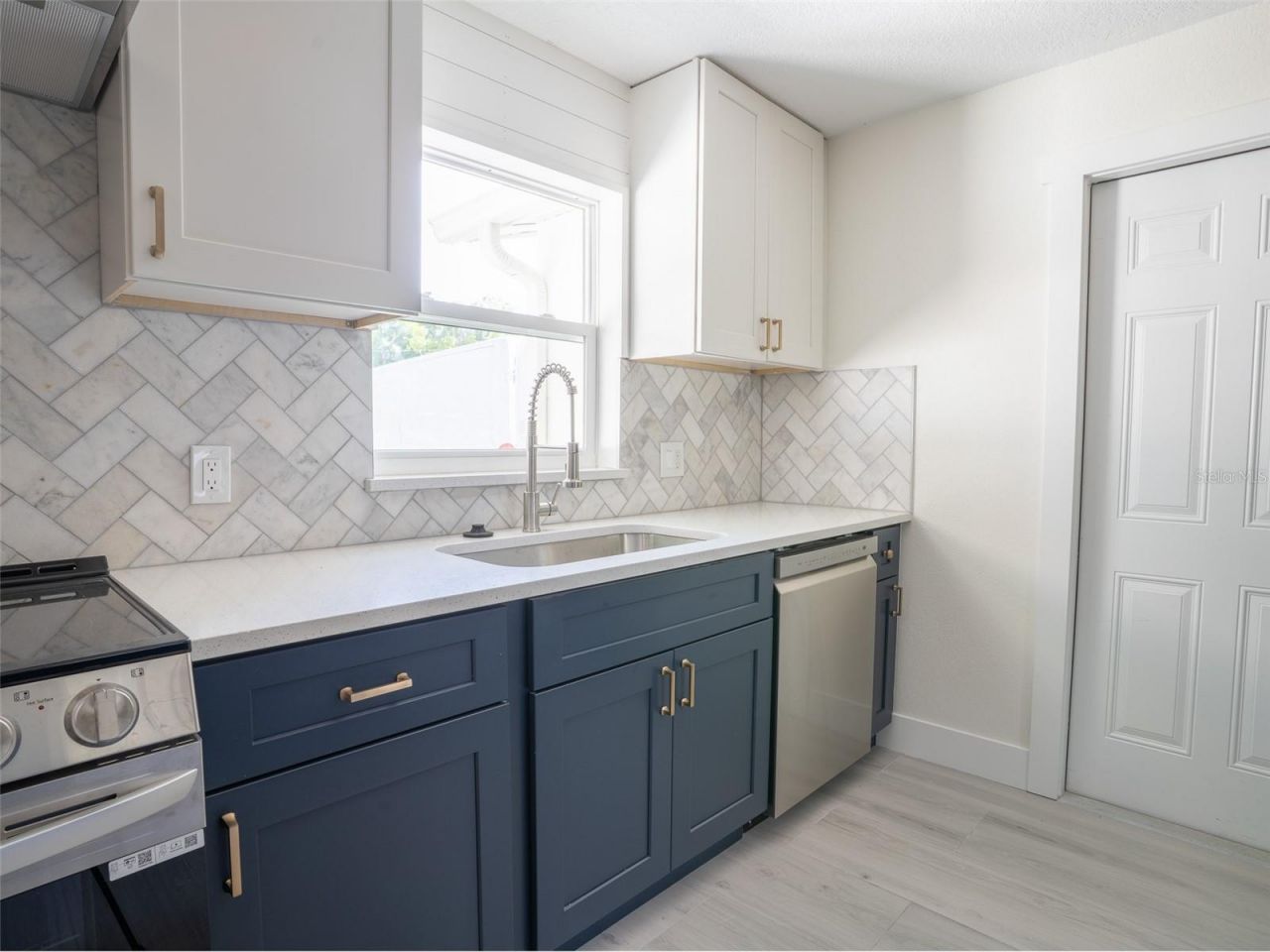 300 84th Avenue Ne, Saint Petersburg, FL 33702 Photo