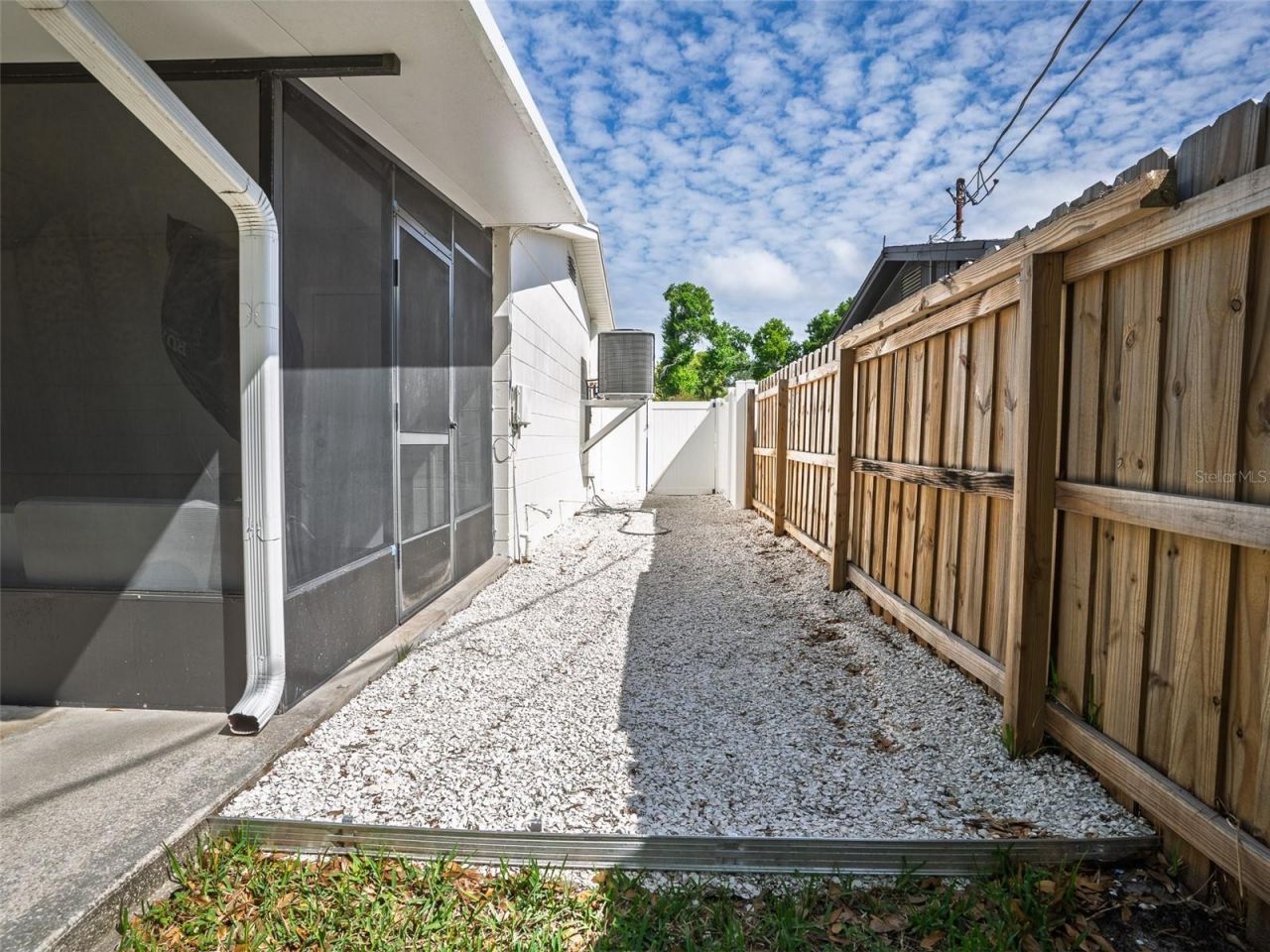 300 84th Avenue Ne, Saint Petersburg, FL 33702 Photo