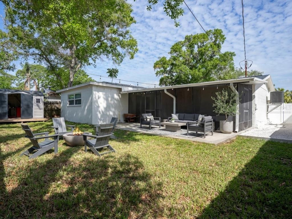 300 84th Avenue Ne, Saint Petersburg, FL 33702 Photo