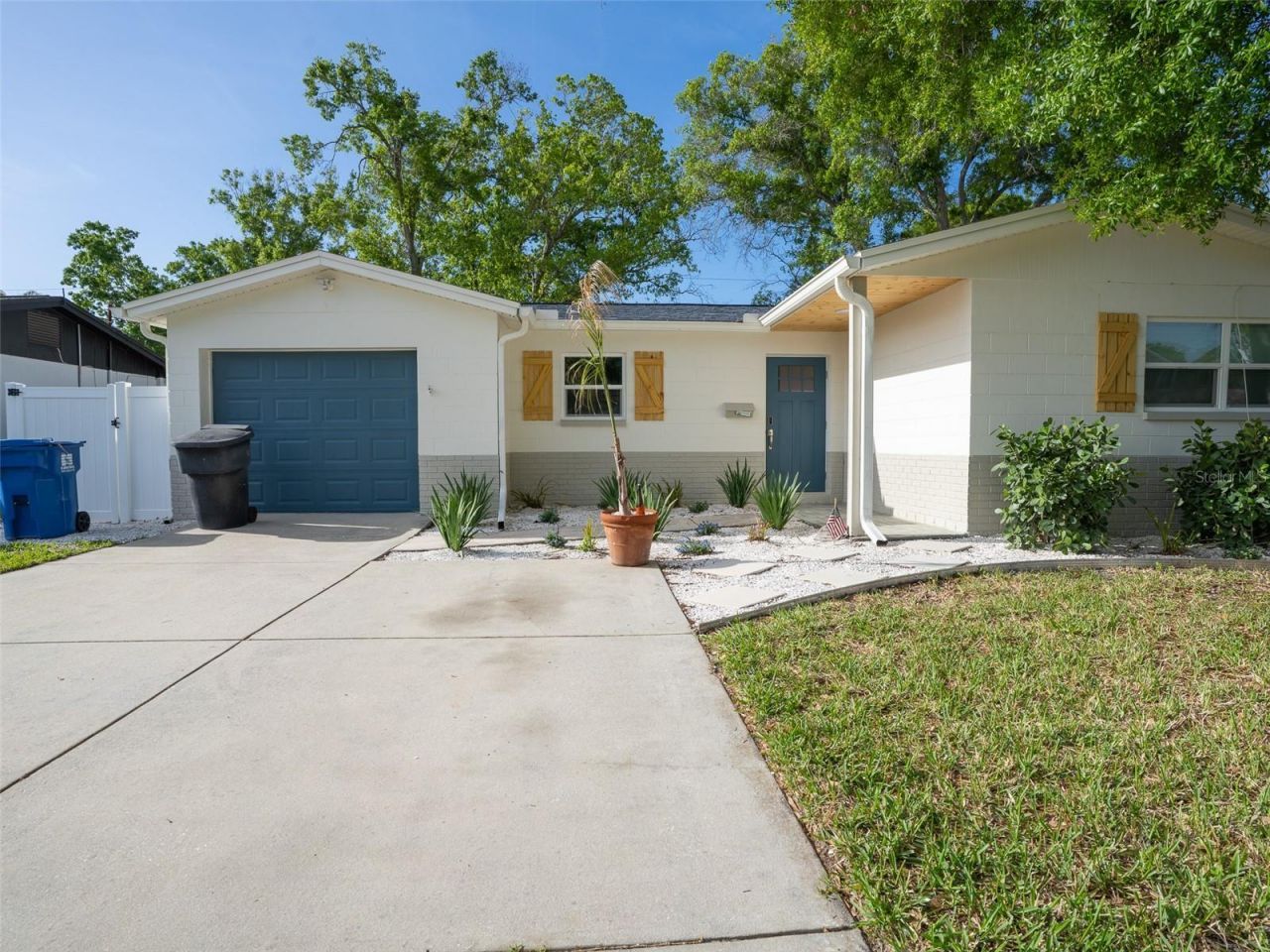 300 84th Avenue Ne, Saint Petersburg, FL 33702 Photo