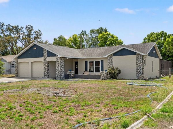 8392 CAMPHOR DRIVE, SPRING HILL, FL 34606