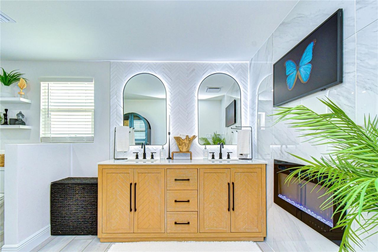 728 Pruitt Drive, Madeira Beach, FL 33708 Photo