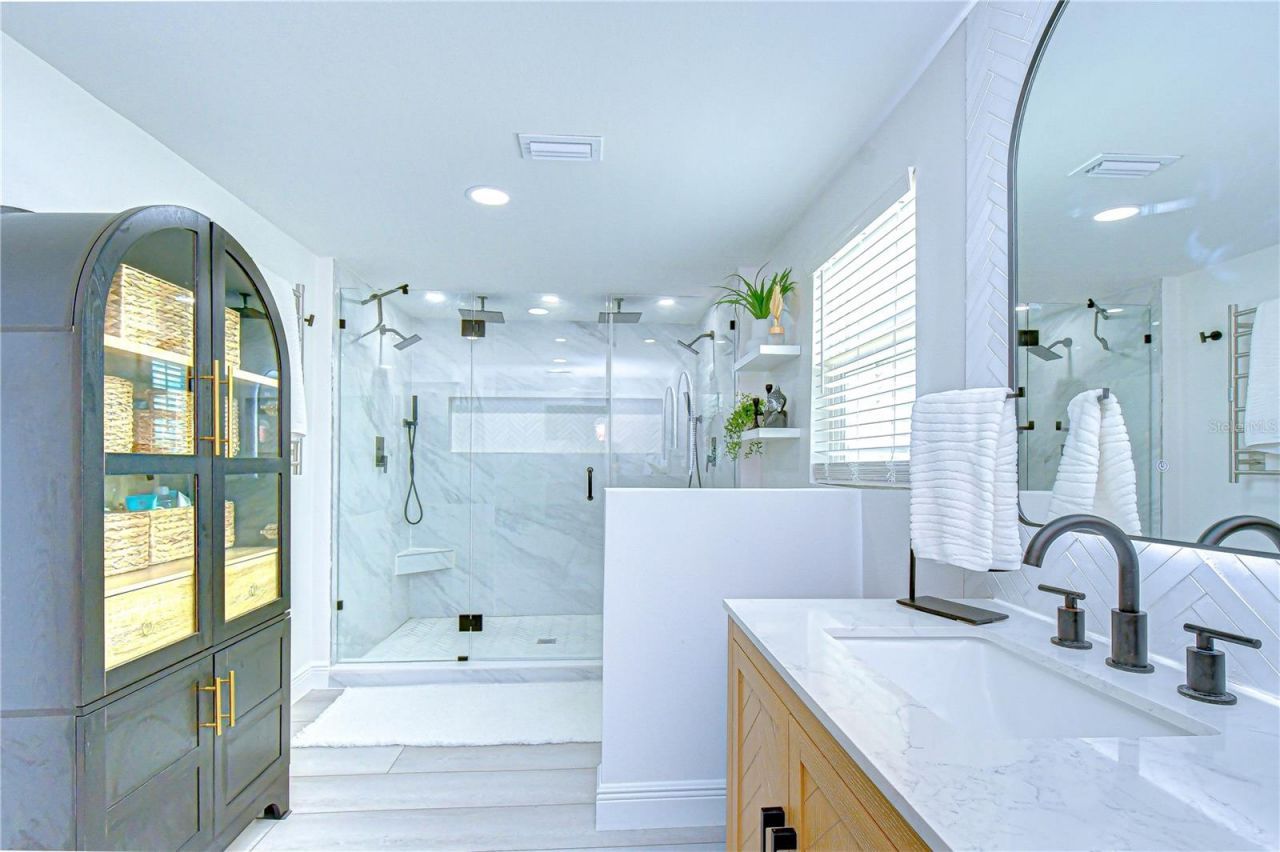 728 Pruitt Drive, Madeira Beach, FL 33708 Photo