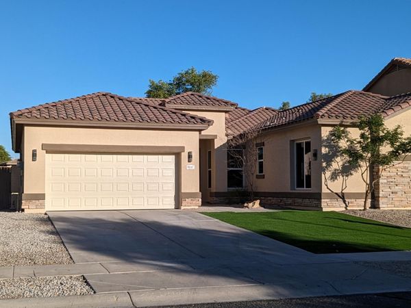 7517 N 86th Avenue, Glendale, AZ 85305