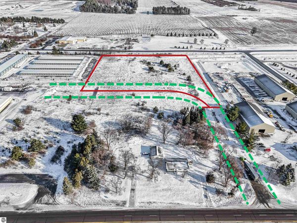 4 M 72 E, Williamsburg, MI 00000