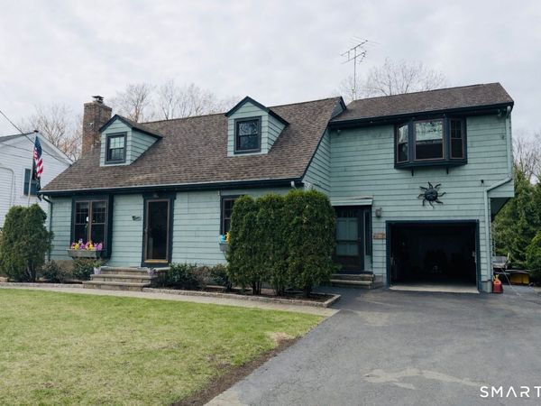 123 Woods End , Unit A, Fairfield, CT 06824