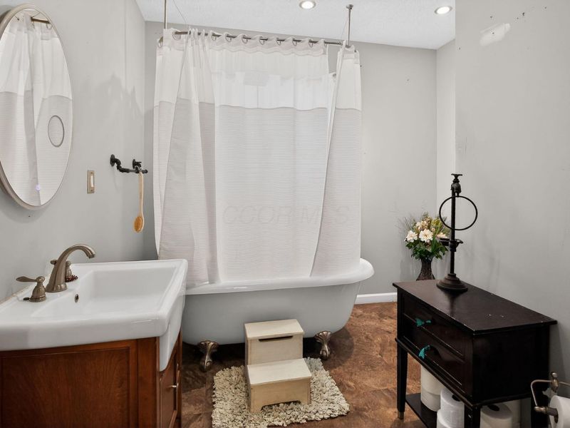 2101 W College Road, Syracuse, OH 45779 Photo 16