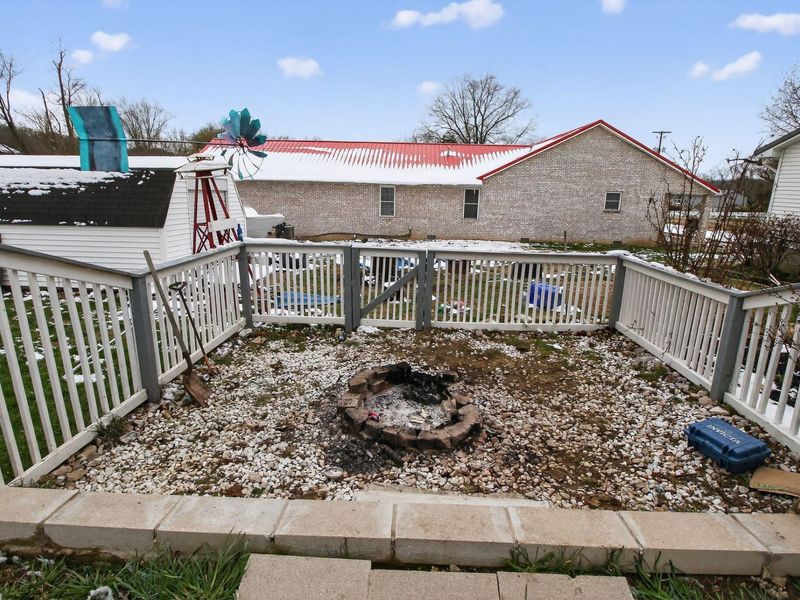 2101 W College Road, Syracuse, OH 45779 Photo 4