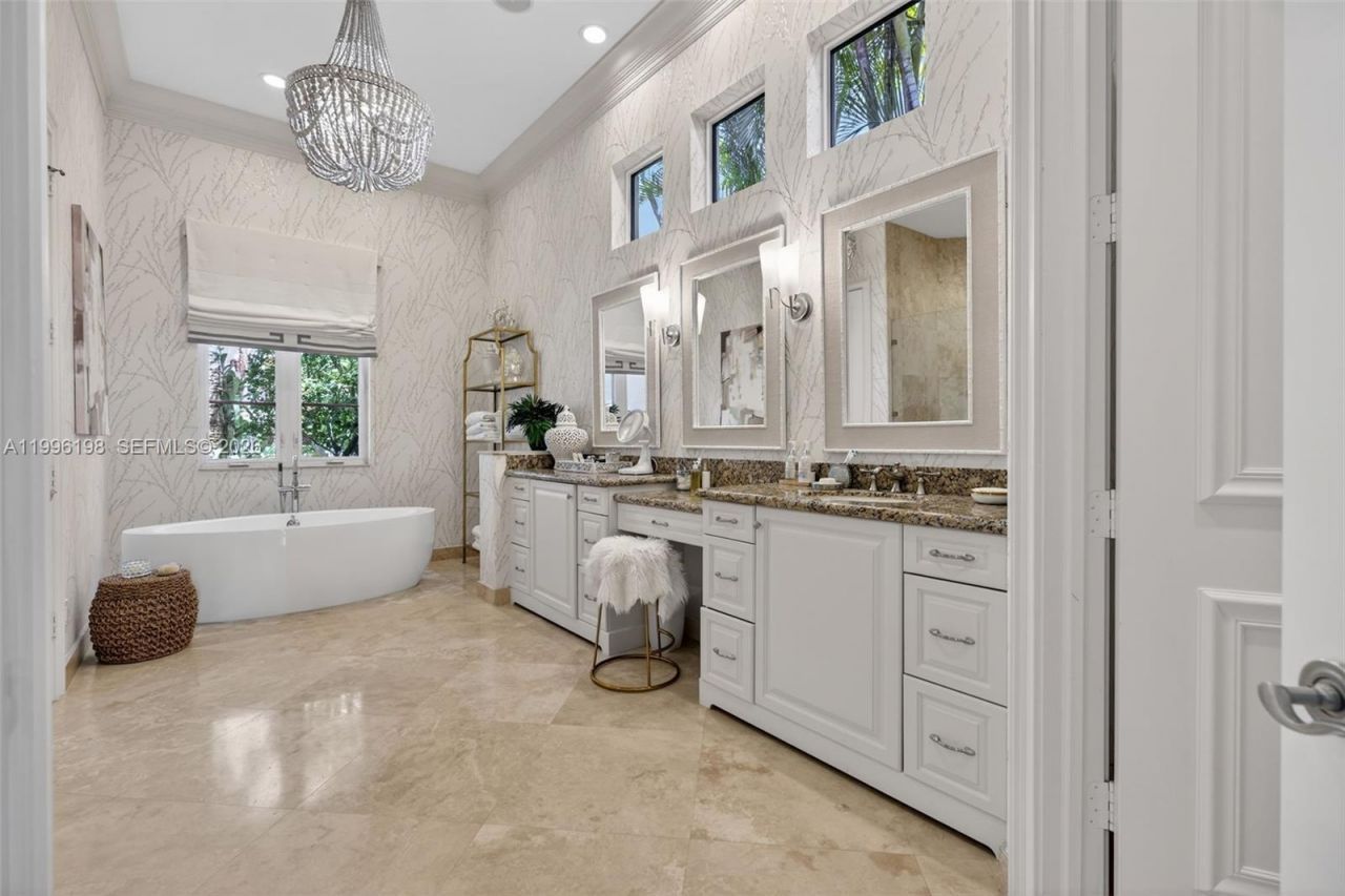 678 Hermitage Cir, Palm Beach Gardens, FL 33410 Photo