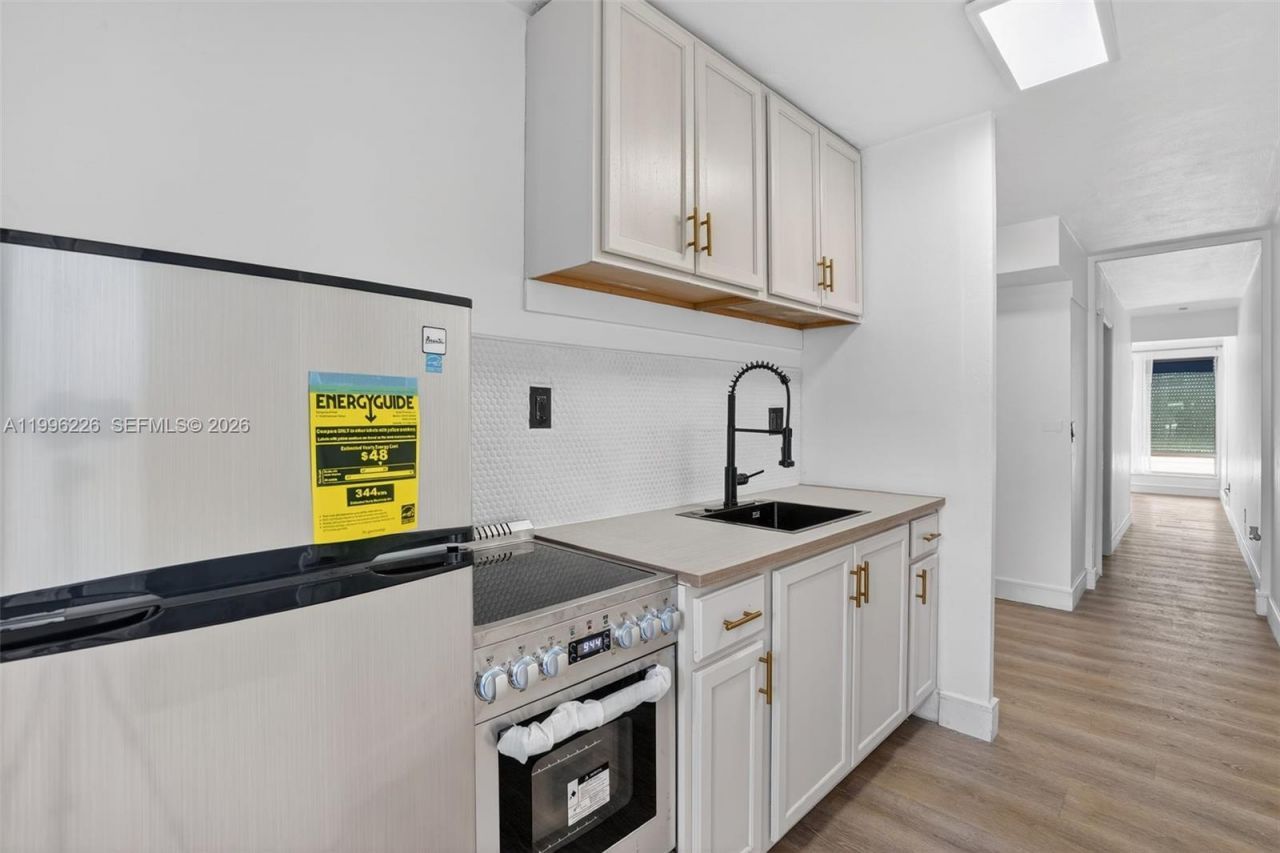 10240 Collins Ave, Unit 206, Bal Harbour, FL 33154 Photo