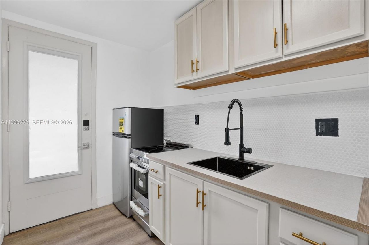 10240 Collins Ave, Unit 206, Bal Harbour, FL 33154 Photo