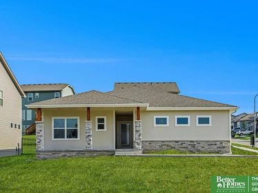 17635 Clay Street, Bennington, NE 68007
