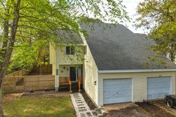 1221 Valley Forge Drive photo 4