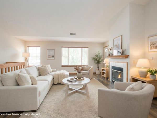 330 E Tyranena Park ROAD, Unit 2, Lake Mills, WI 53551