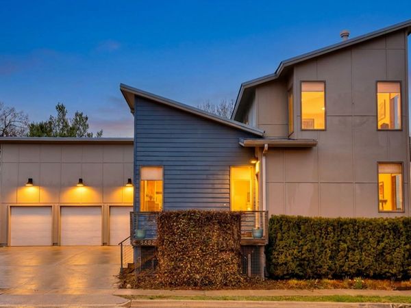 5682 Long Meadow Court , Johnston, IA 50131