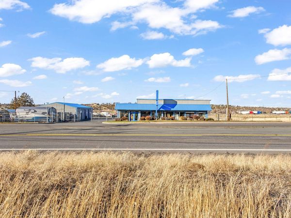 1810 SW Highway 97, Madras, OR 97741