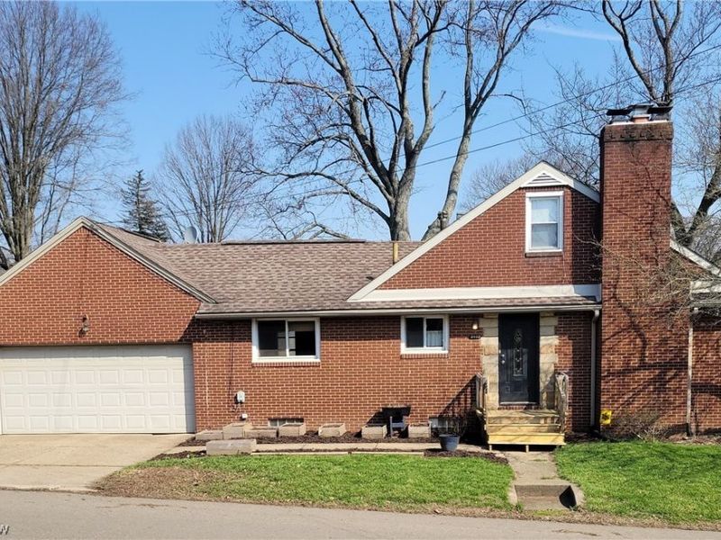 3405 Frazer Avenue NW, Canton, OH 44709 Photo 2