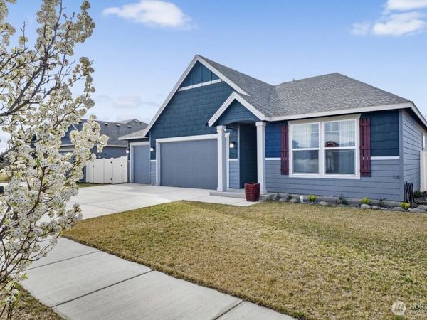 4705 W Merlin Street, Moses Lake, WA 98837