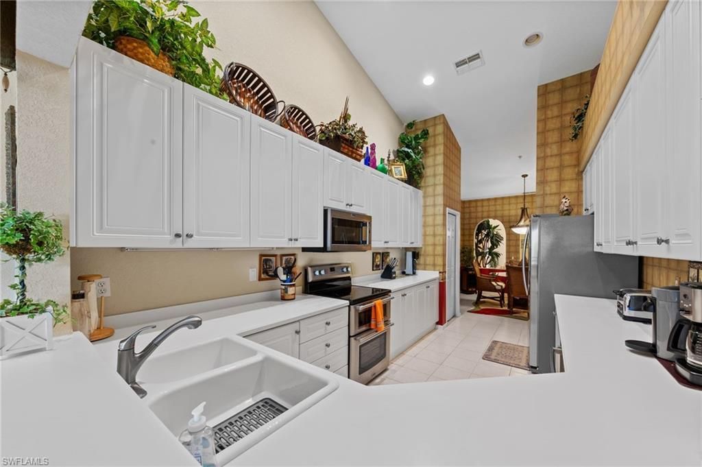 3920 Deer Crossing Ct, Unit 202, Naples, FL 34114 Photo