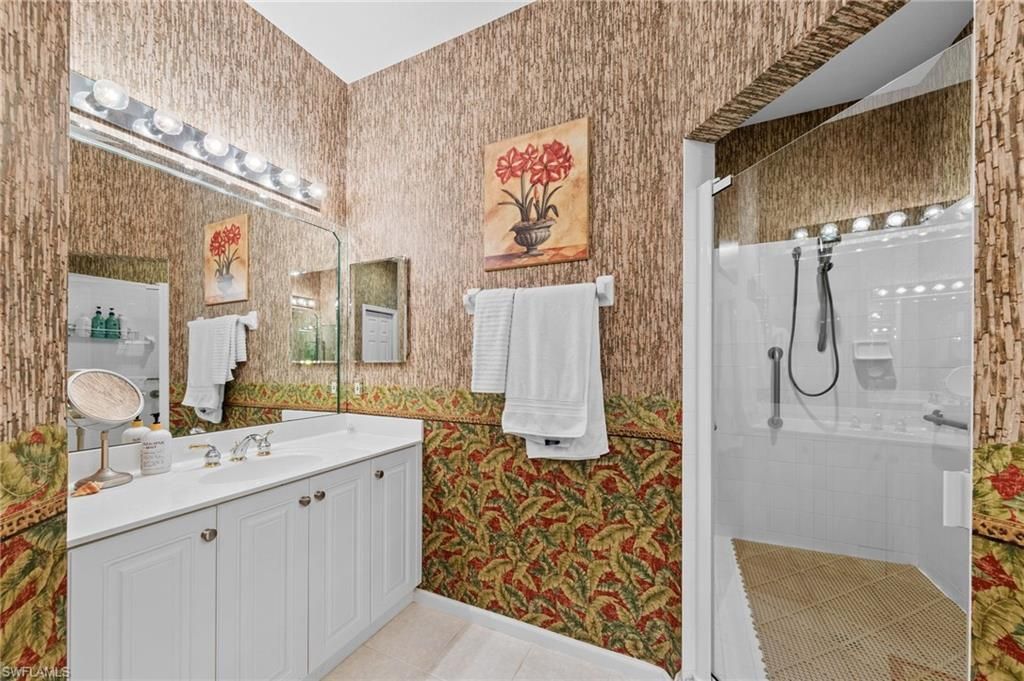 3920 Deer Crossing Ct, Unit 202, Naples, FL 34114 Photo