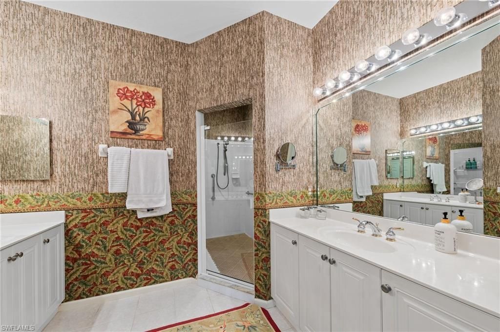 3920 Deer Crossing Ct, Unit 202, Naples, FL 34114 Photo