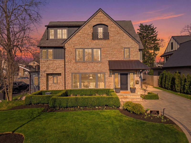 2006 Cambridge Boulevard, Columbus, OH 43221 Photo 2