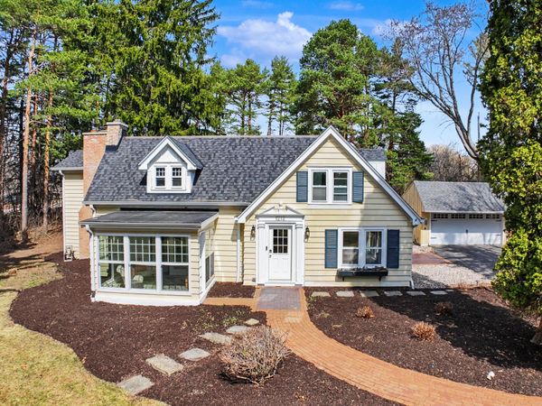 1212 E Brown Deer Rd, Bayside, WI 53217