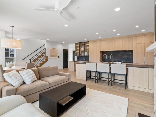 278 High St, Unit 9, Fontana, WI 53125