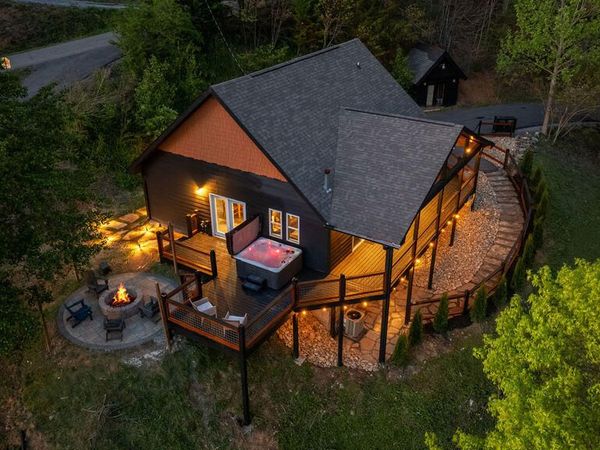 1608 Mitchell Farm Rd, Pigeon Forge, TN 37876