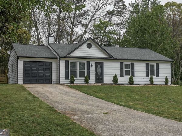 356 Meadow Trace Drive, Auburn, GA 30011