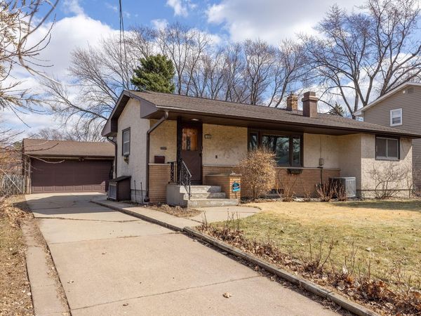 1096 Carrie Street , West Saint Paul, MN 55118