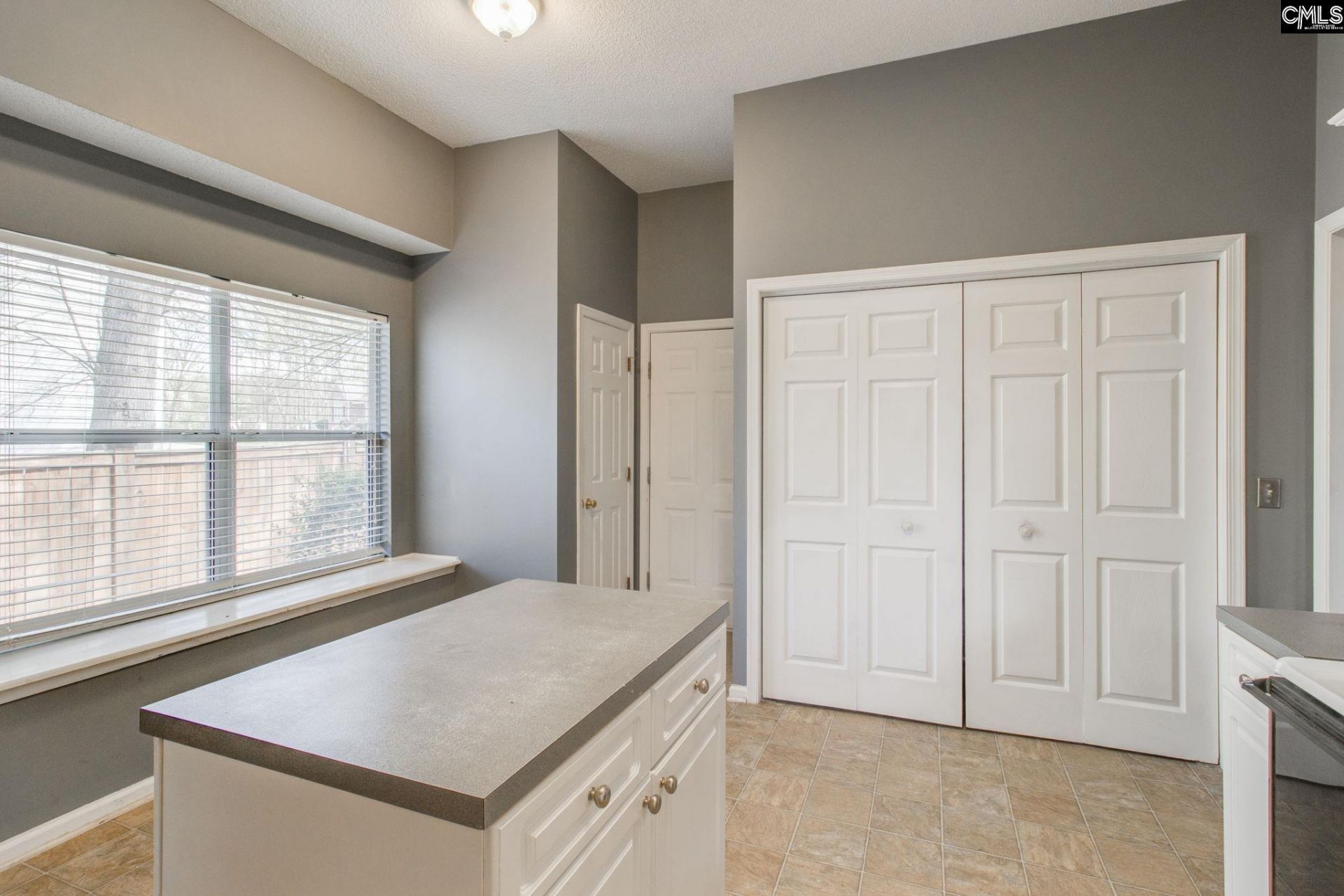 112 Chippenham Circle Photo 12