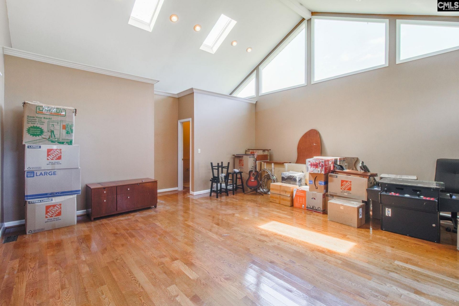 112 Chippenham Circle Photo 13