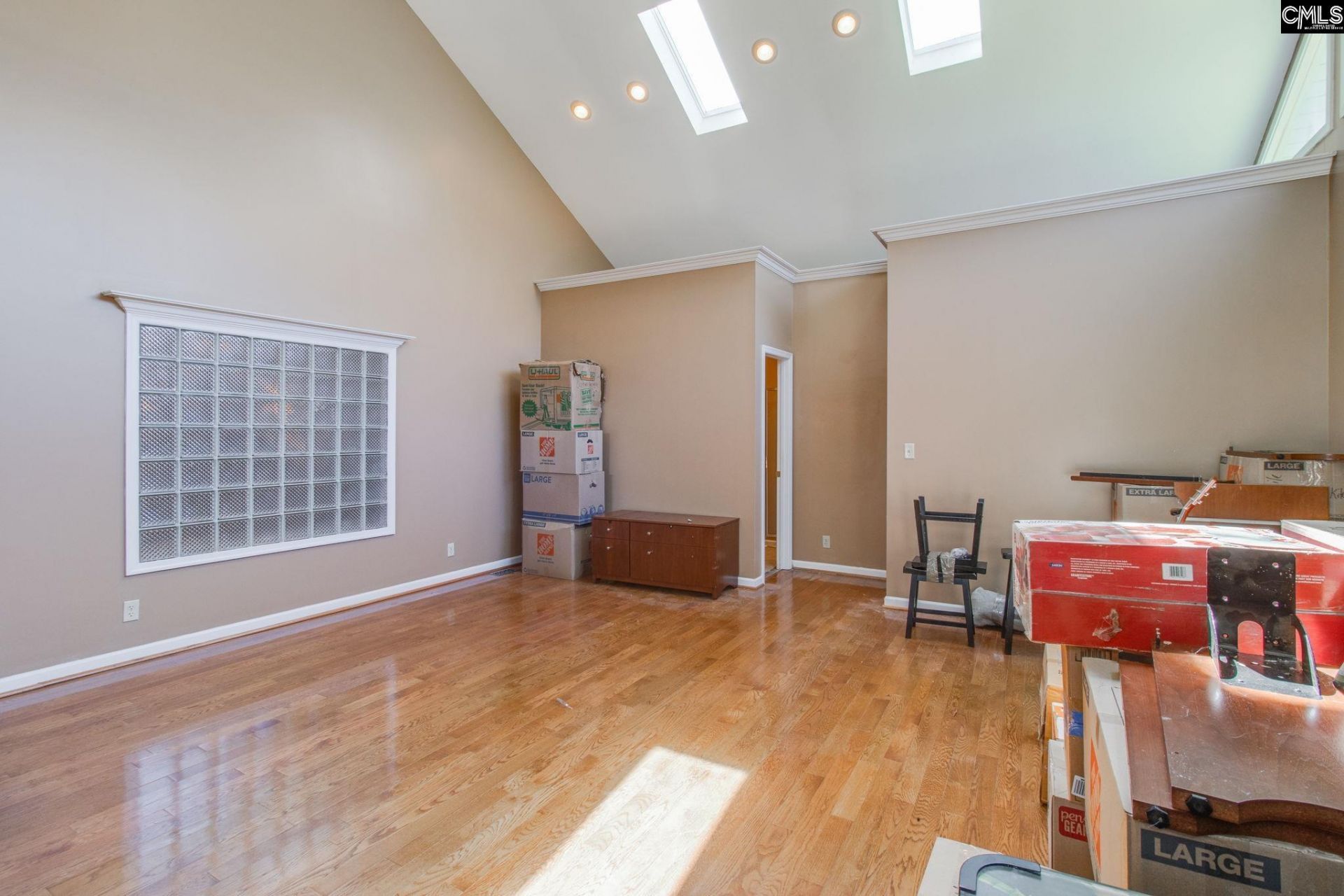 112 Chippenham Circle Photo 16