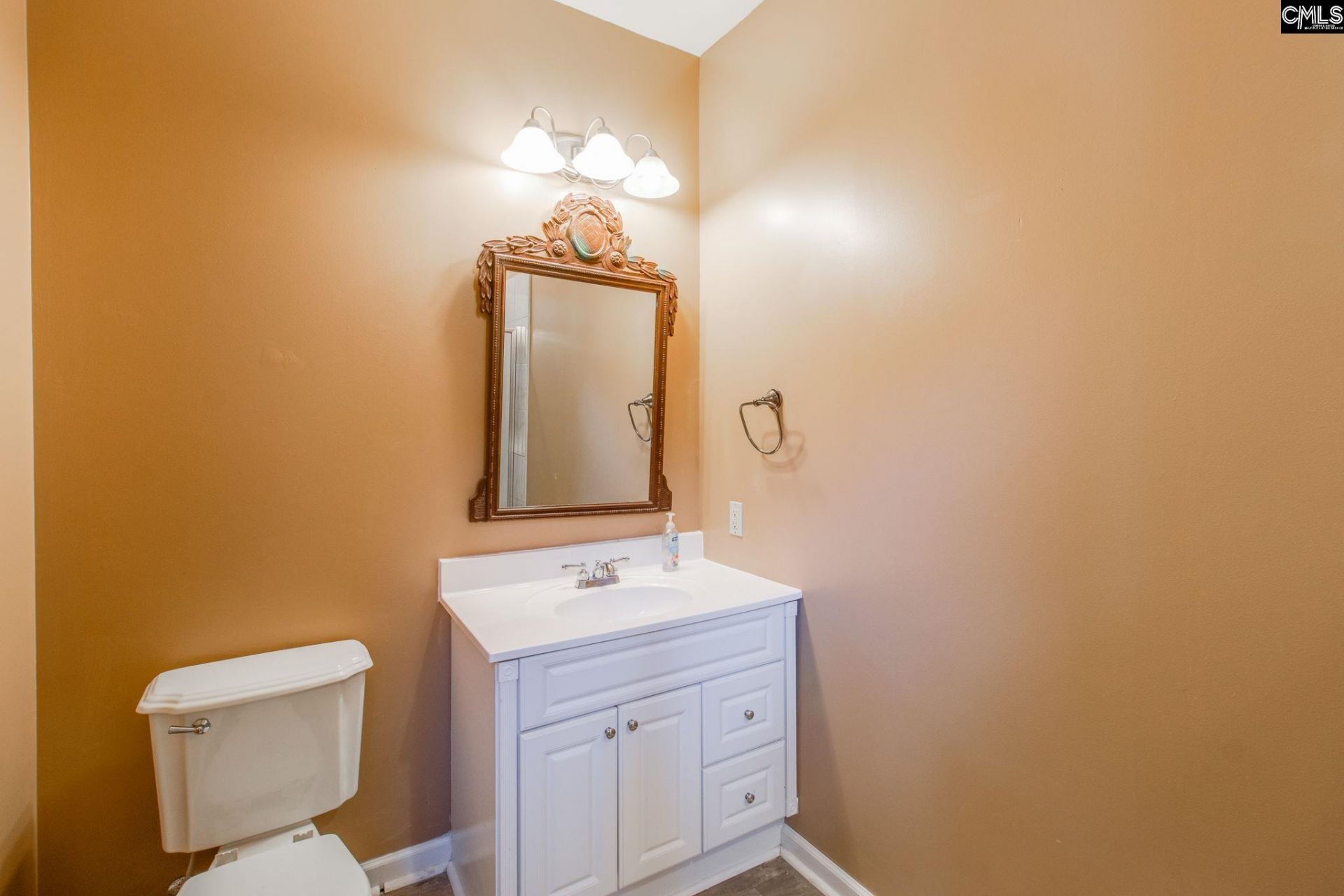 112 Chippenham Circle Photo 17