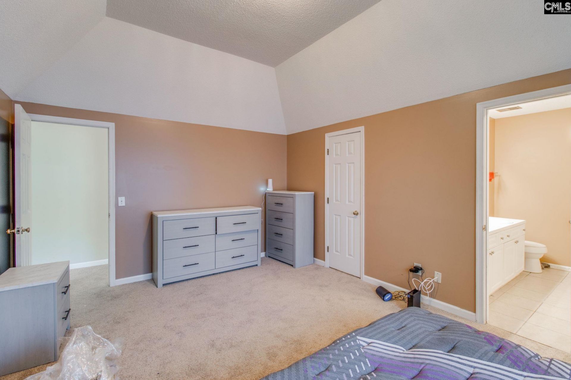 112 Chippenham Circle Photo 20