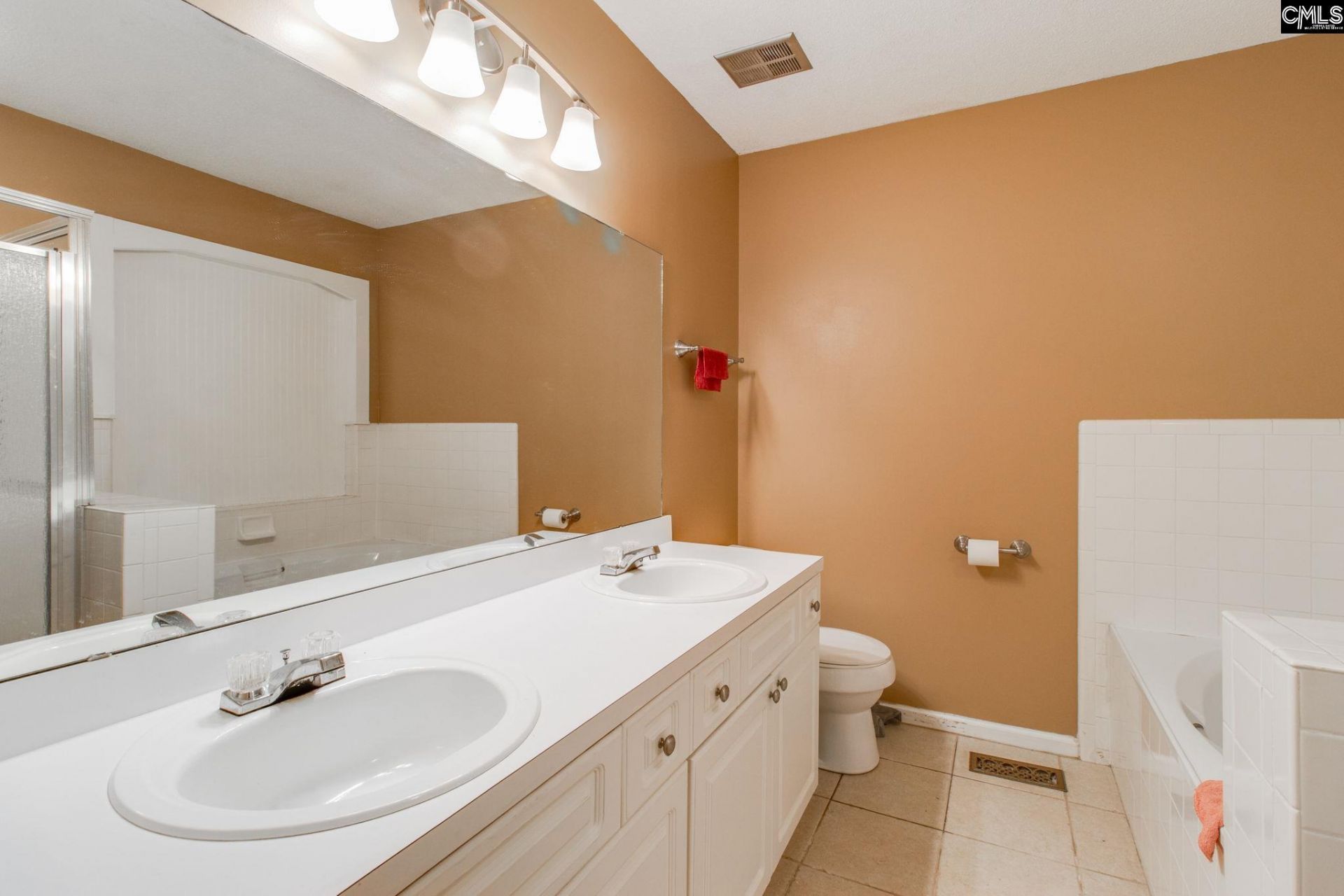 112 Chippenham Circle Photo 22