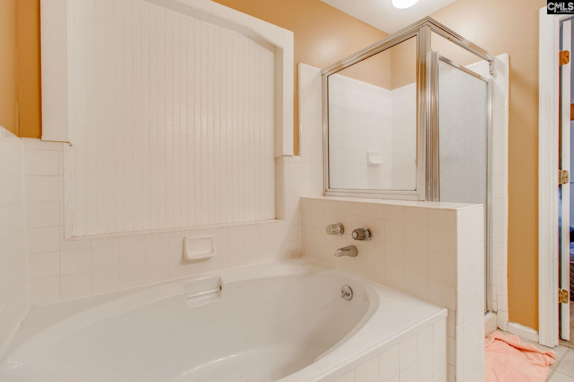 112 Chippenham Circle Photo 23