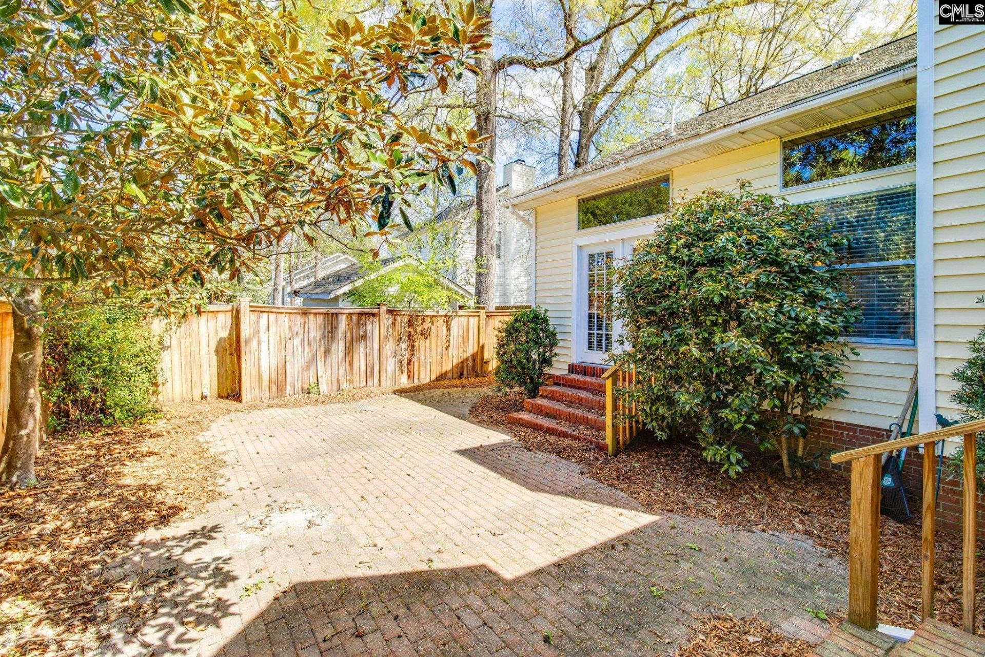 112 Chippenham Circle Photo 32