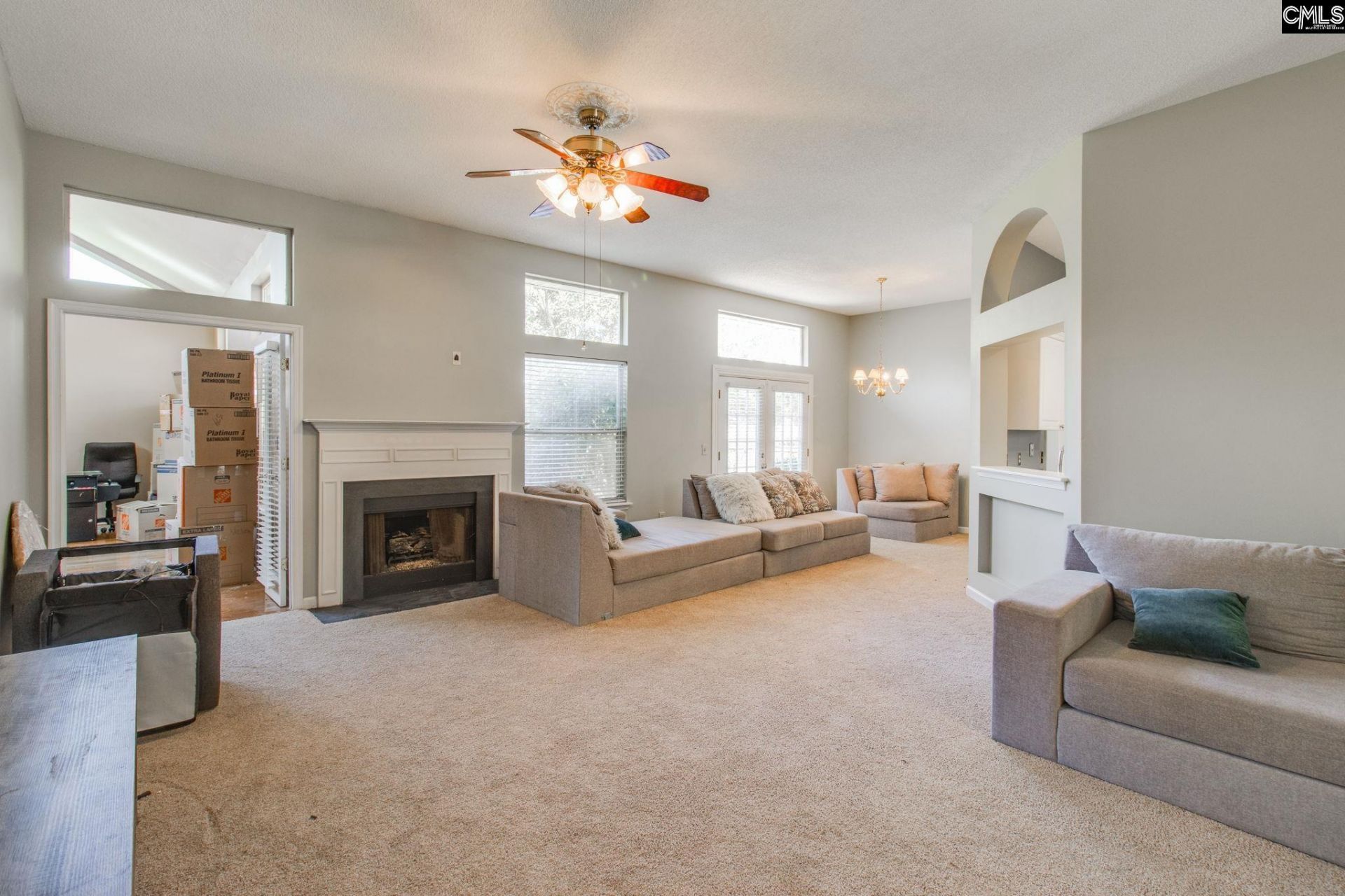 112 Chippenham Circle Photo 4