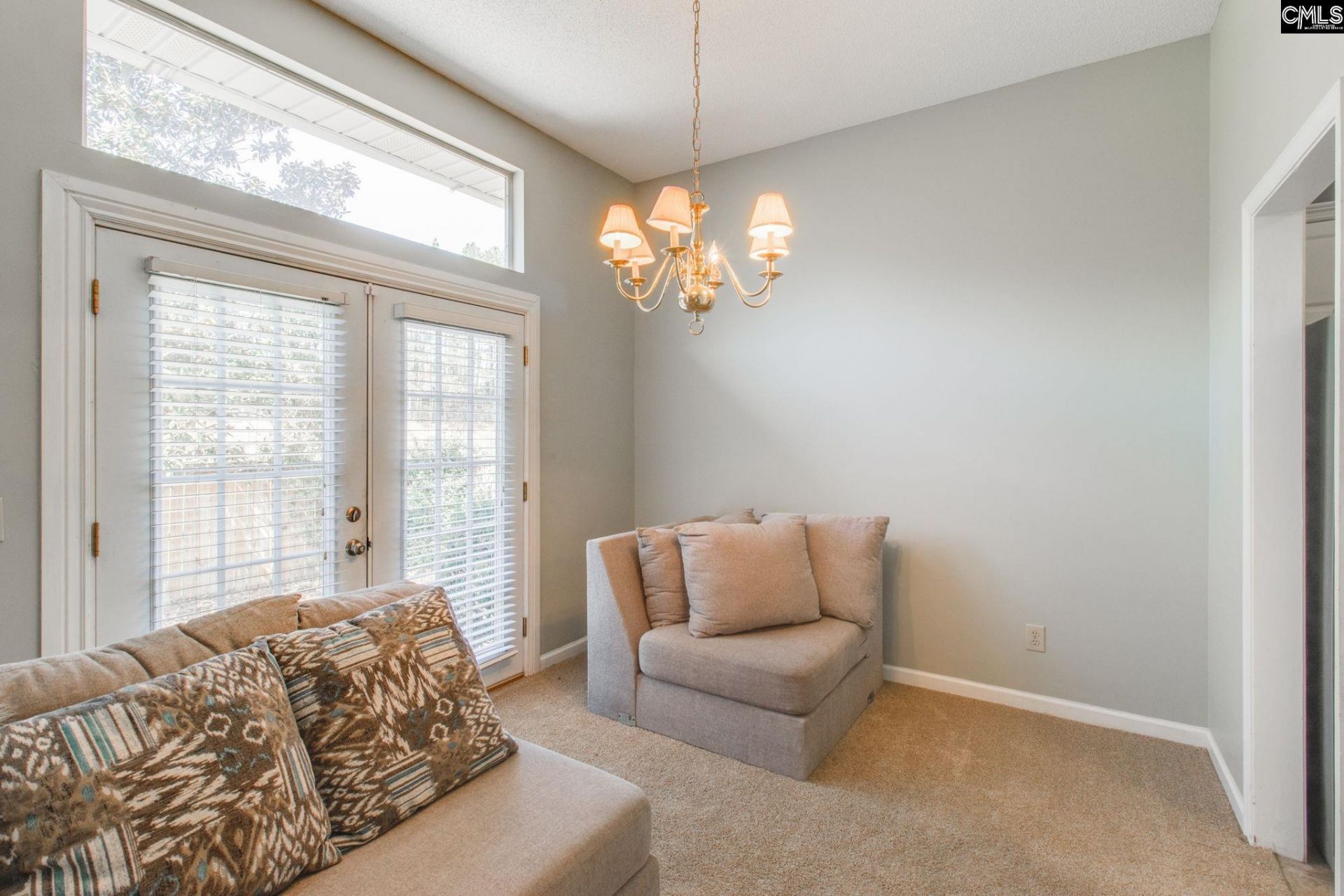 112 Chippenham Circle Photo 8