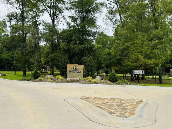 316 Devoe Bend Drive , Maumelle, AR 72113