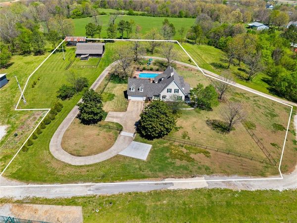 3265 S Barrington Road, Fayetteville, AR 72704